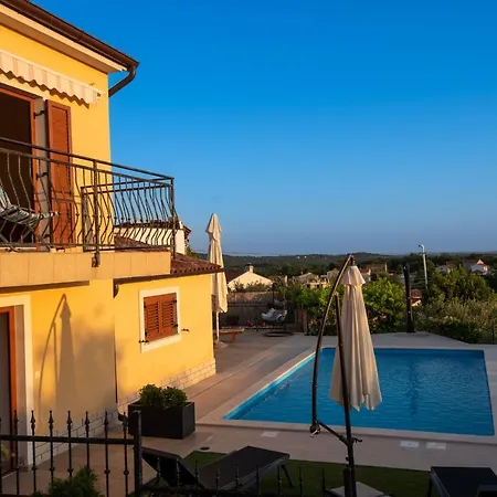 Hébergement de vacances Stellar House *