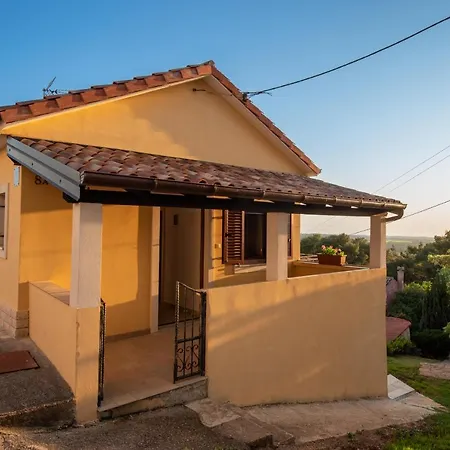 Stellar House * Višnjan